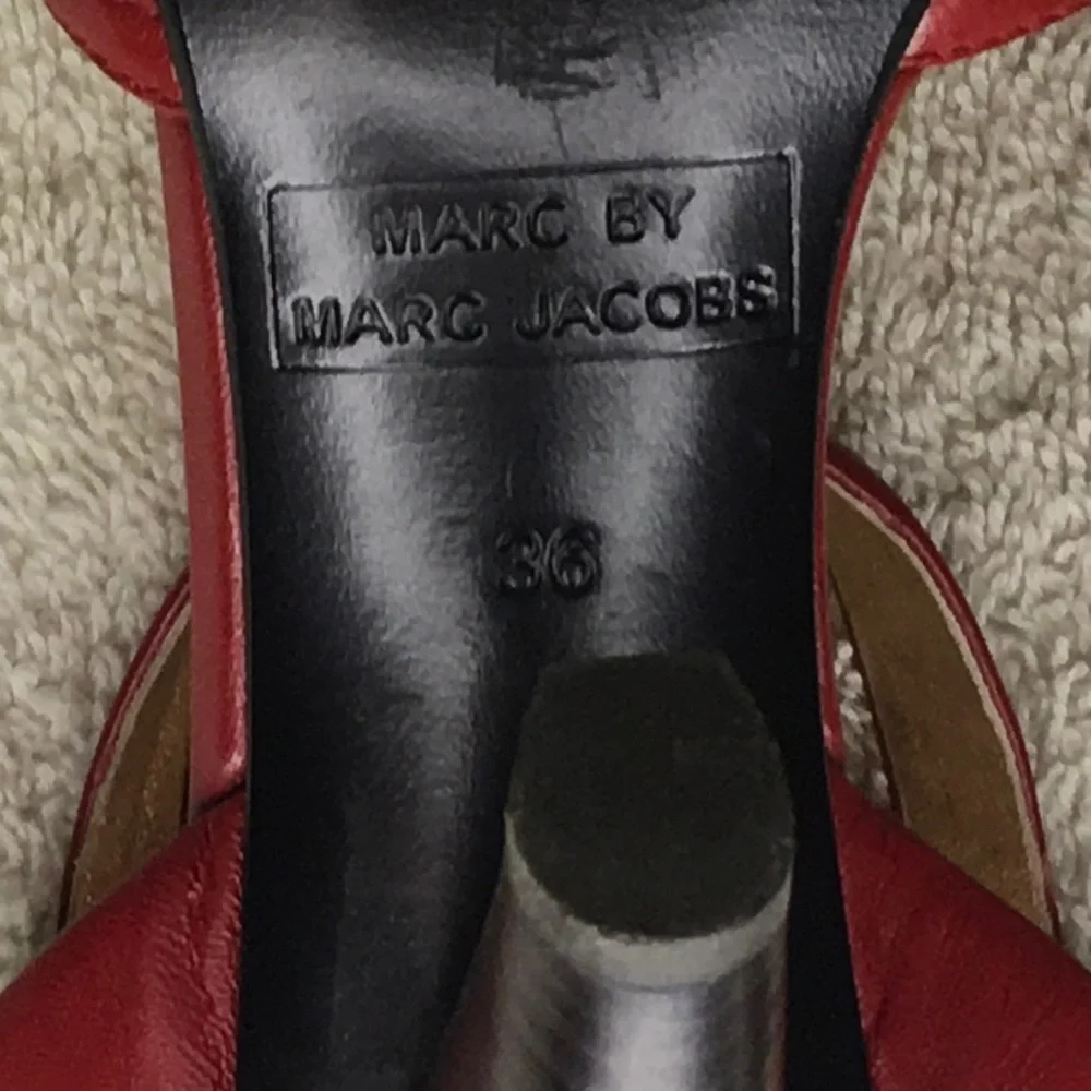 Marc by Marc Jacobs Red Leather Rounded Toe Heels (36 / US 6) - Picture 7 of 8